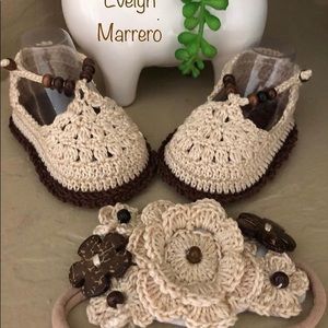 Handmade Baby clothing #crochet